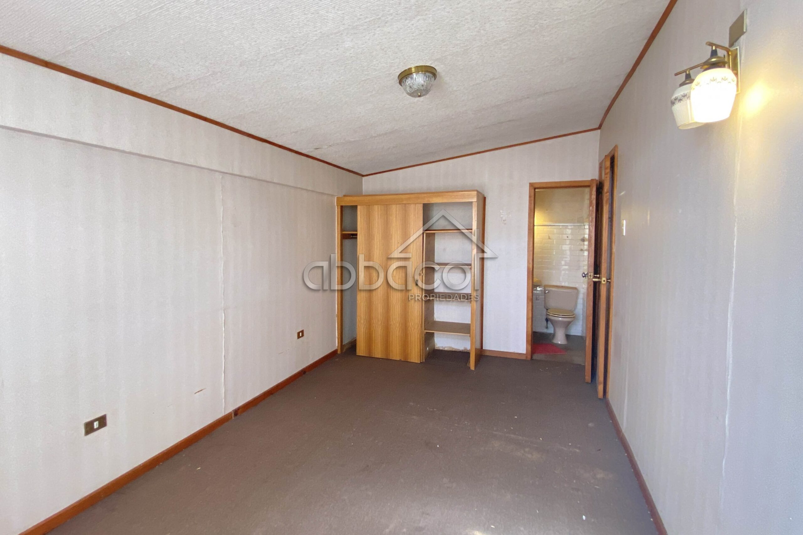 Comercial | Cll. Urmeneta