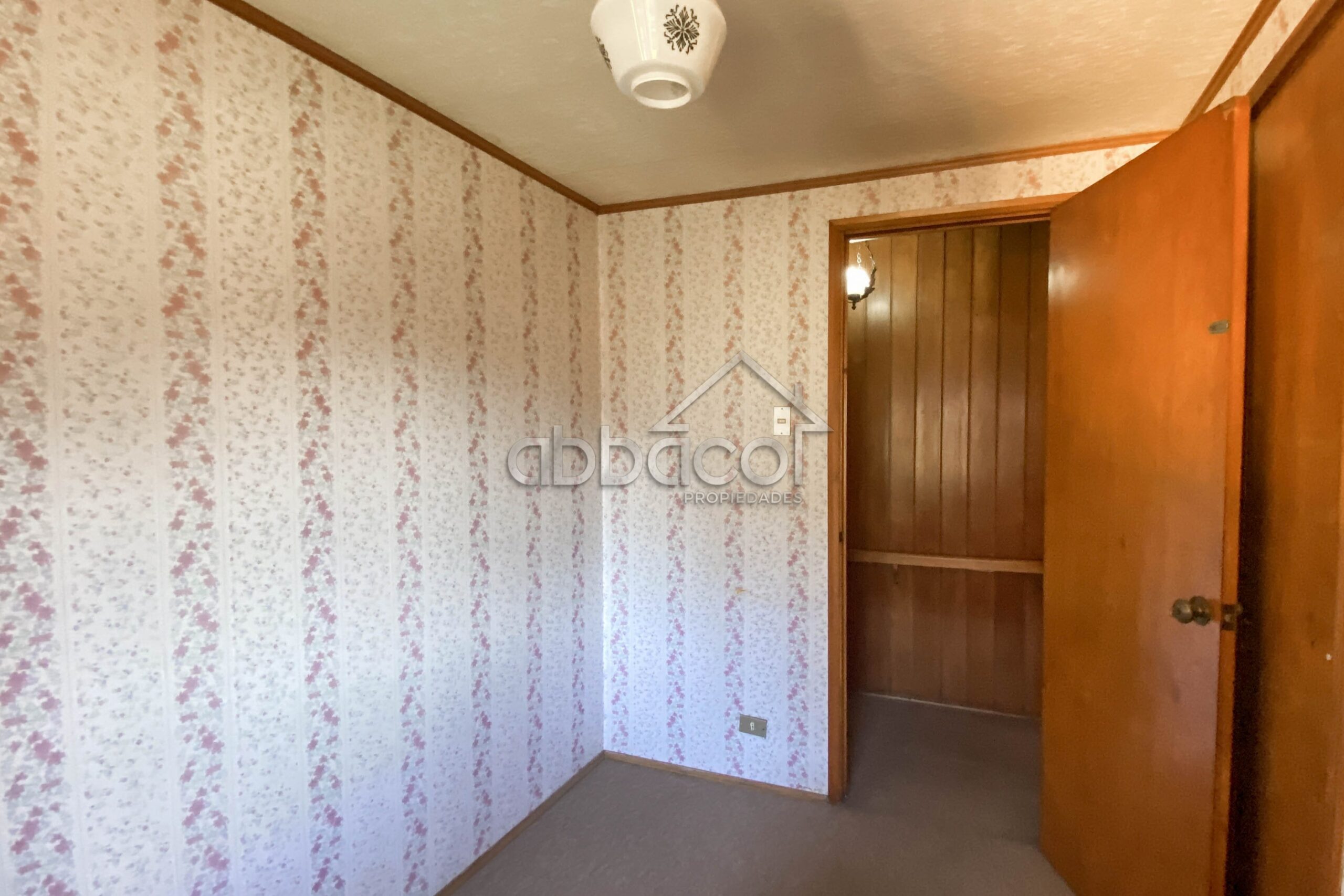 Comercial | Cll. Urmeneta
