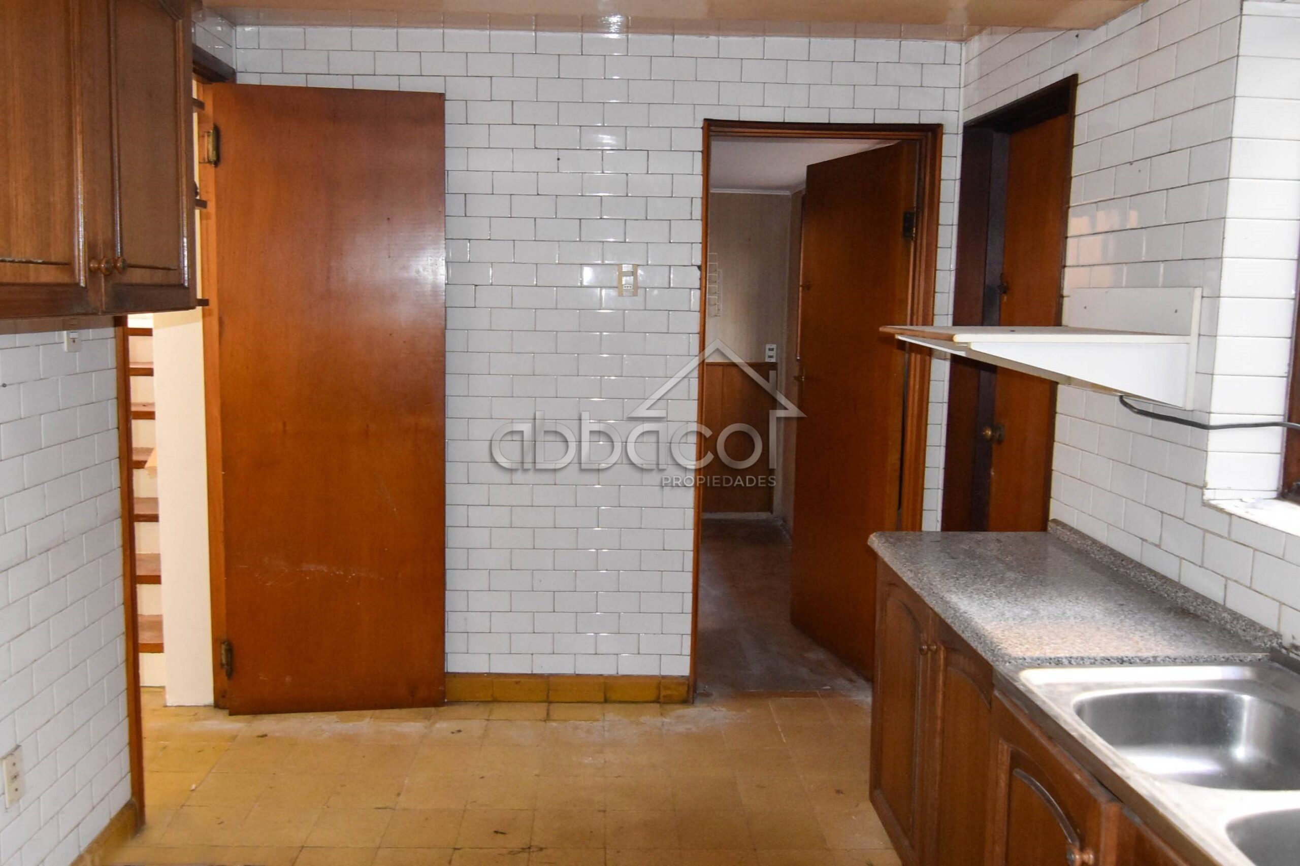 Comercial | Cll. Urmeneta