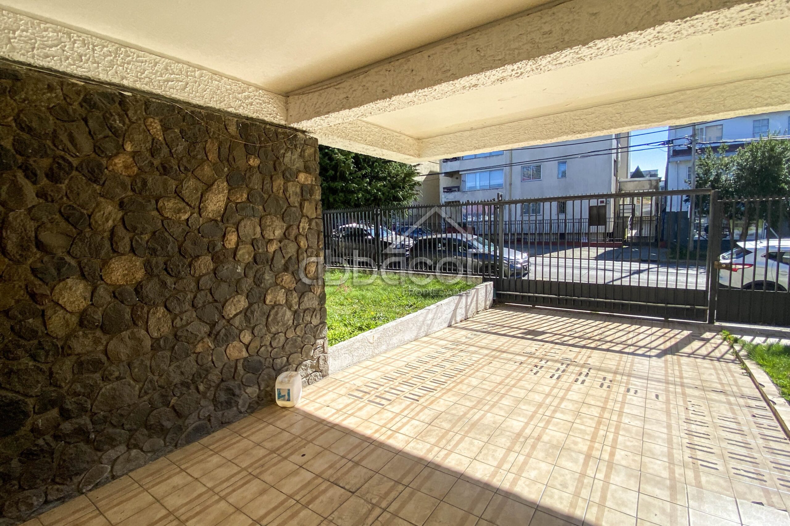 Comercial | Cll. Urmeneta